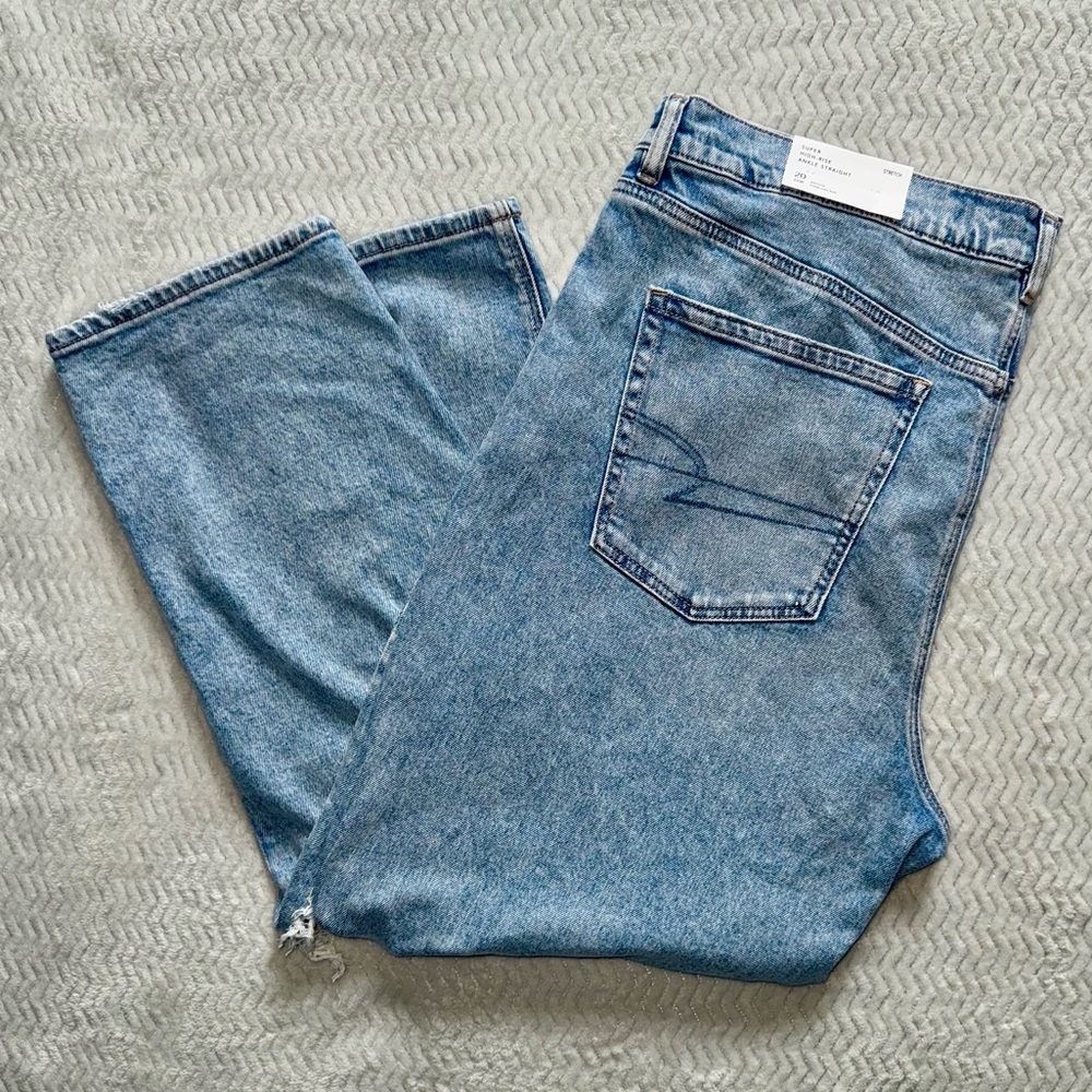 AE Super High-Rise Ankle Straight Jeans